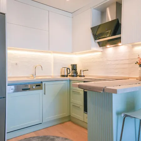 Cozy Flat With Balcony 5 Min To Marina