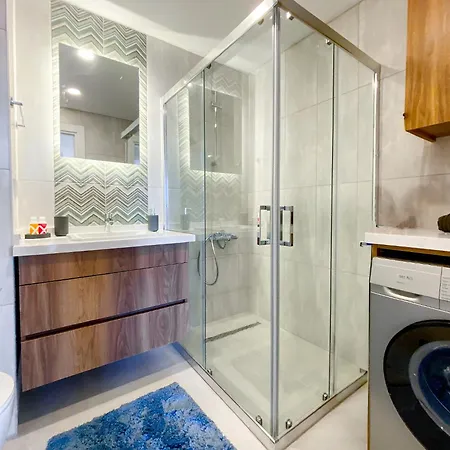 Apartman Cozy Flat With Balcony 5 Min To Marina *